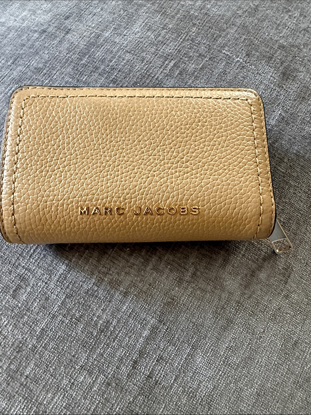 Marc Jacobs Pebbled Leather Wallet - Tan